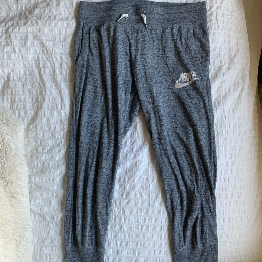 Nike cropped joggers